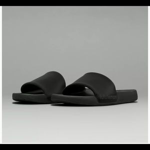 Womens restfeel Lululemon slides